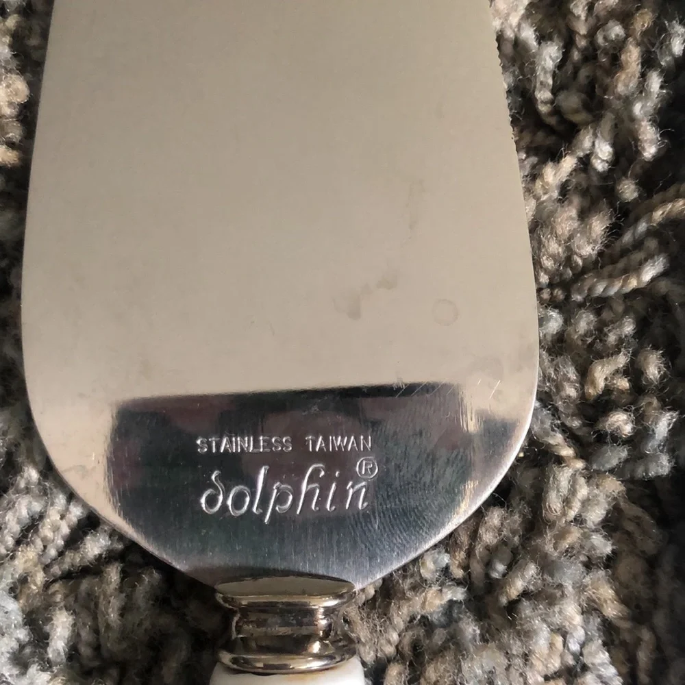 Dolphin Stainless steel cake server and knife with porcelain handles